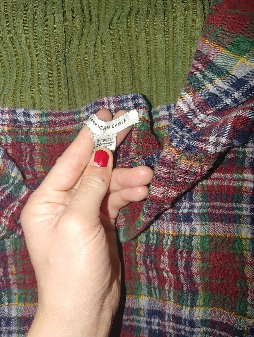 Plaid Puffed Crop Top - Picture 2 of 5